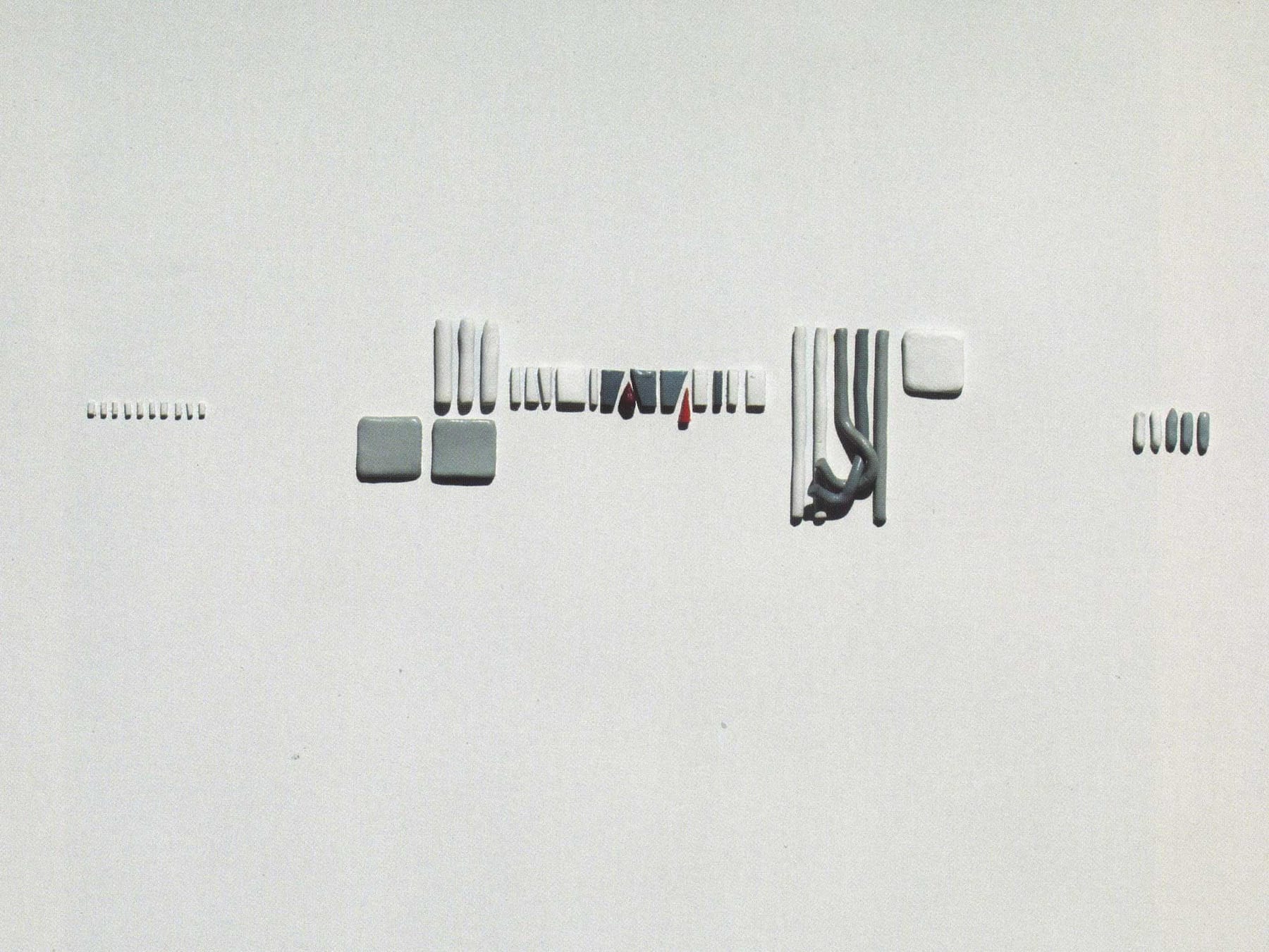 ENTITA’ DI PENSIERO N. 1 1977, smalto su tavola in rilievo, cm. 60×60